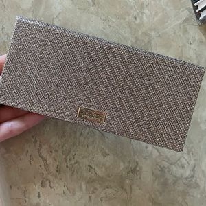 Friendcation Palette